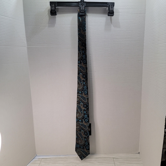 HI-TIE Mens Neck Tie NWT Black Blue Gold Paisleys 100 % Silk Handmade - Picture 7 of 14